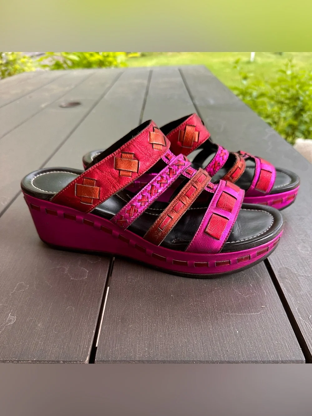 Donald J Pliner Made in Italy Pink & Red Platform Sandals - Picture 10 of 11